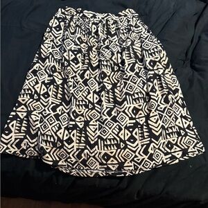 💕 Forever 21 Black + White Tribal Geometric Print Skater Skirt 💕 SALE 3 for $30!